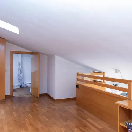 Flateli La Barca 8 * Girona