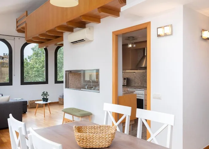 Flateli La Barca 8 Апартаменты *